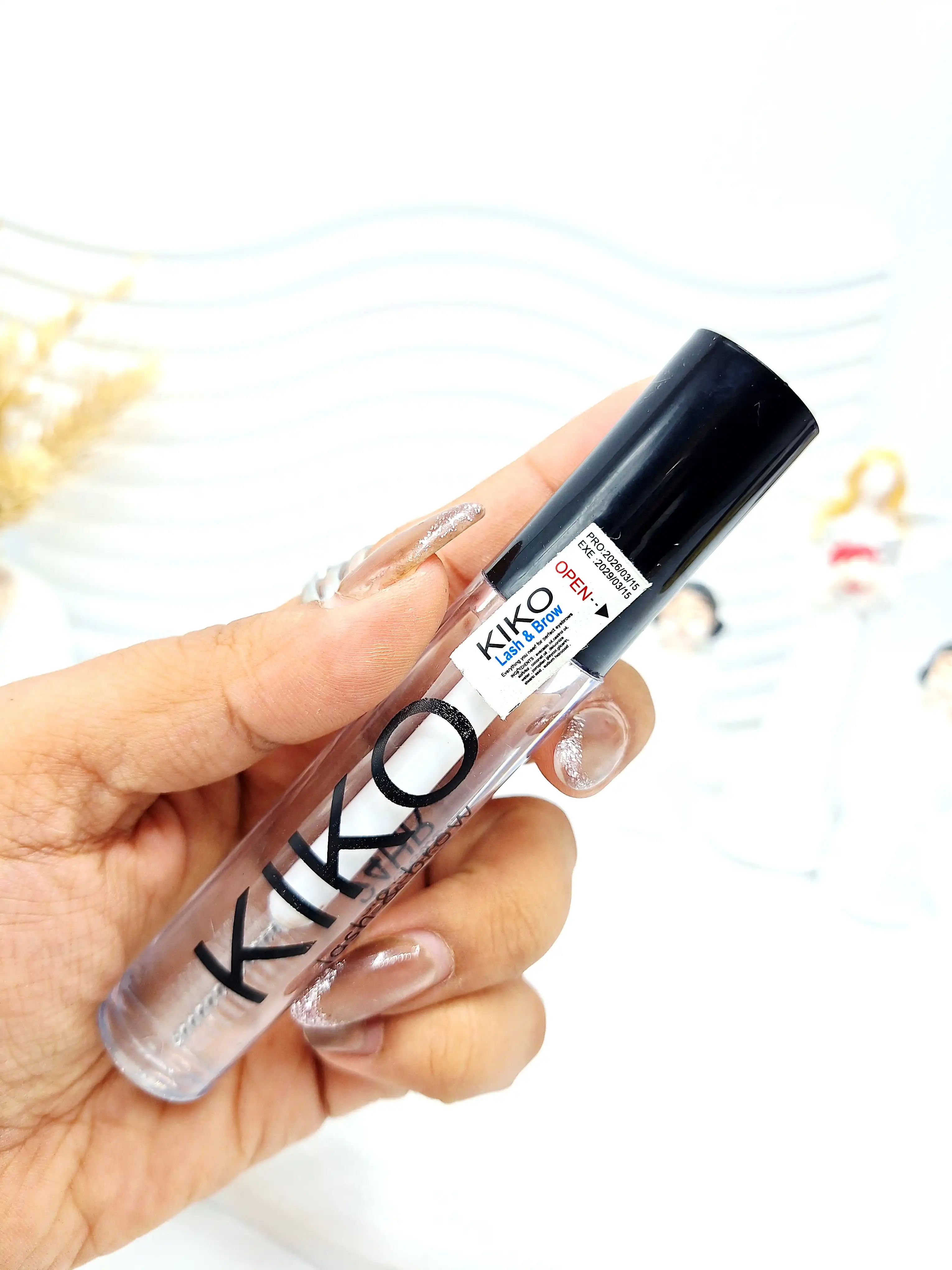 ژل حالت دهنده مژه و ابرو با ماندگاری 24 ساعته برند کیکو KIKO حجم 10 میل